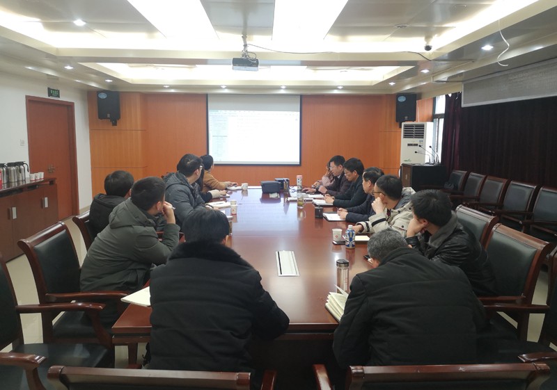800地建青年职工座谈会.jpg