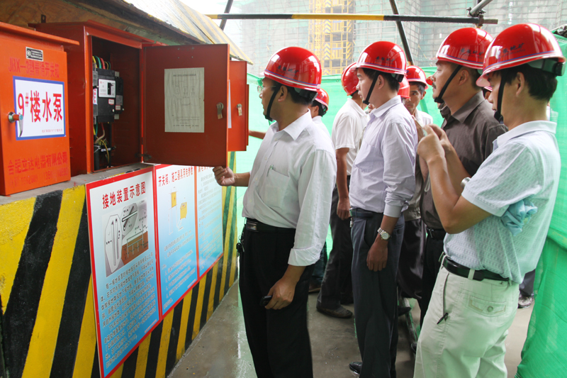 午夜妇女AAAA区片