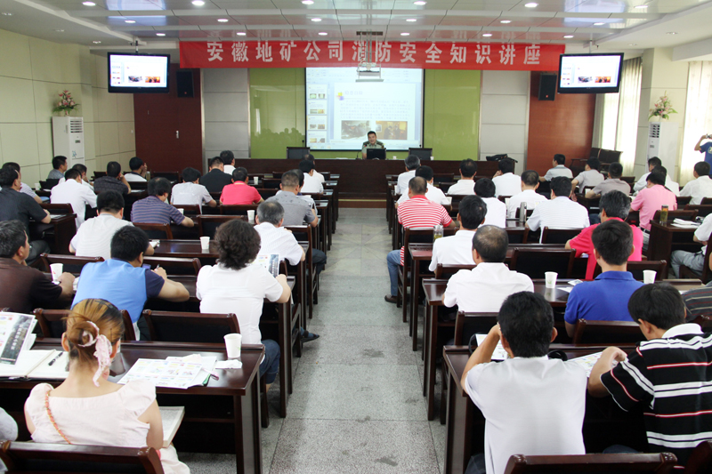 午夜妇女AAAA区片