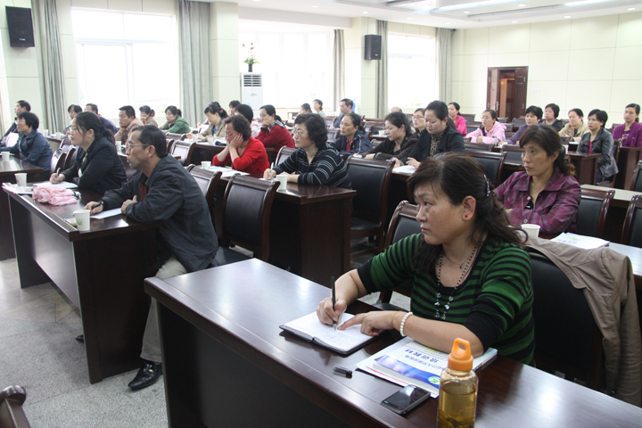 午夜妇女AAAA区片