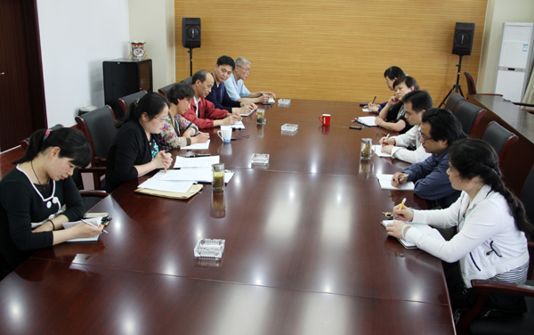 午夜妇女AAAA区片