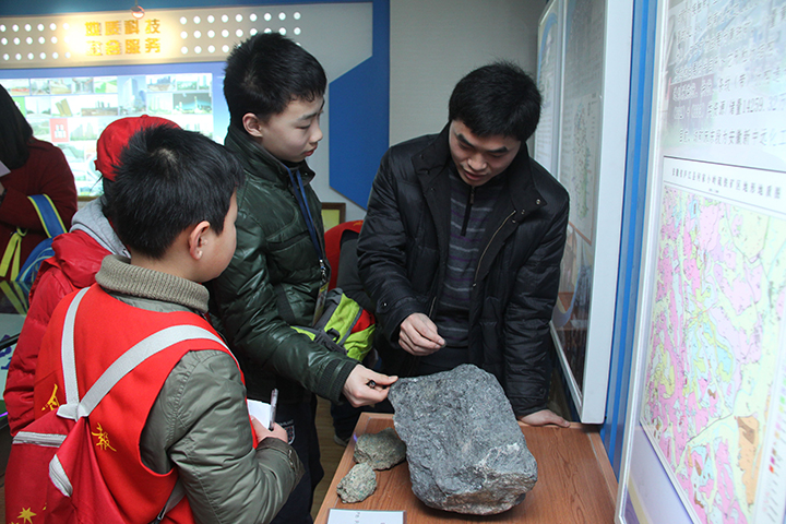 午夜妇女AAAA区片