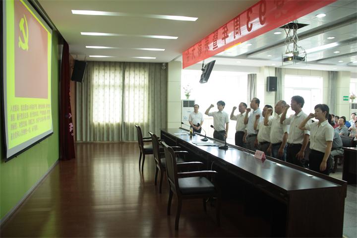 午夜妇女AAAA区片