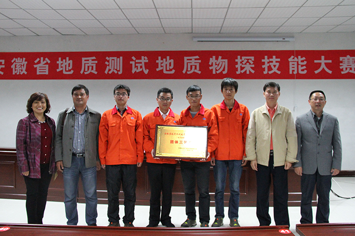 午夜妇女AAAA区片