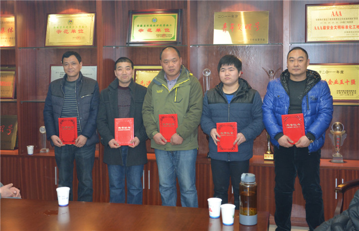 午夜妇女AAAA区片