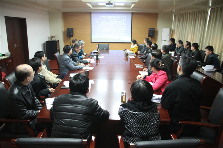 午夜妇女AAAA区片