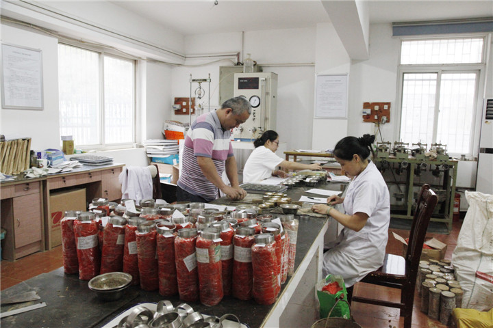 午夜妇女AAAA区片