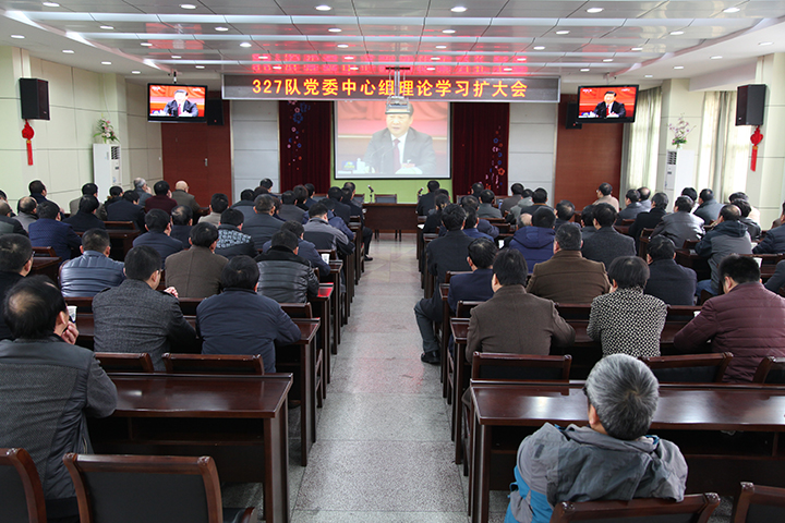 午夜妇女AAAA区片