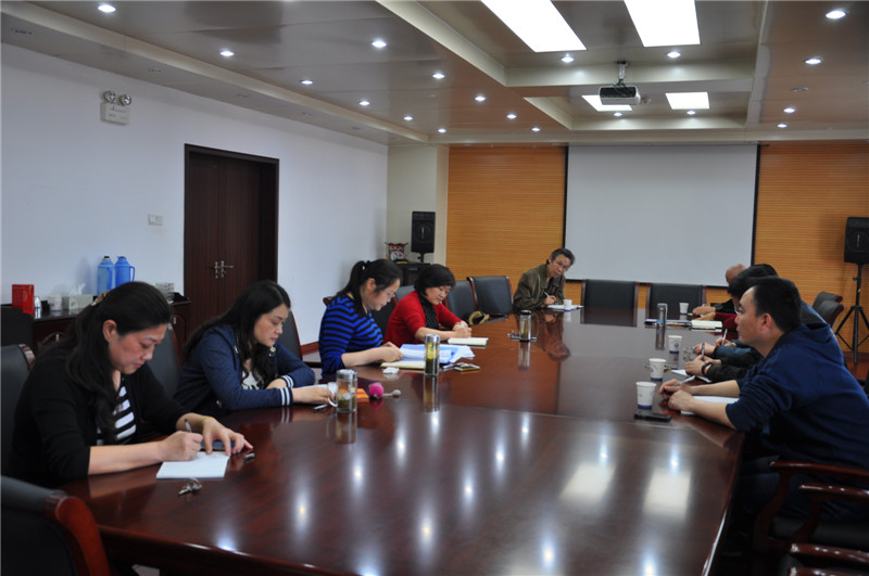 午夜妇女AAAA区片