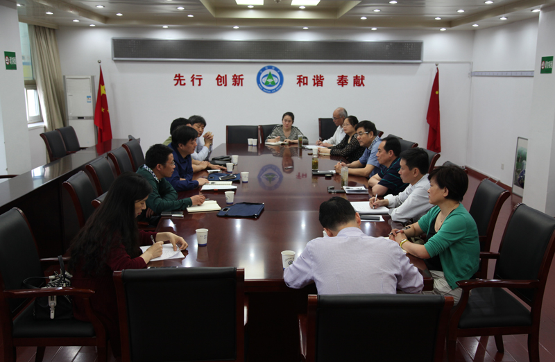 午夜妇女AAAA区片