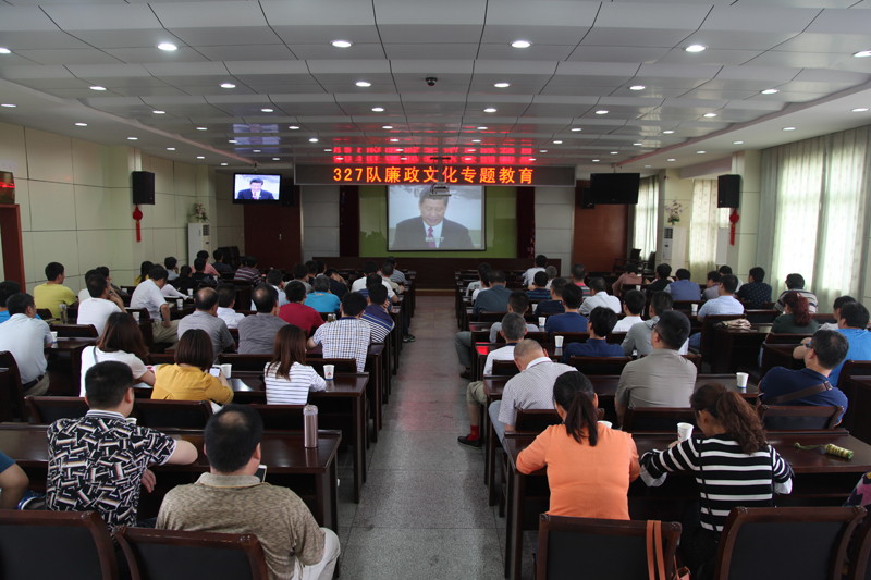 午夜妇女AAAA区片