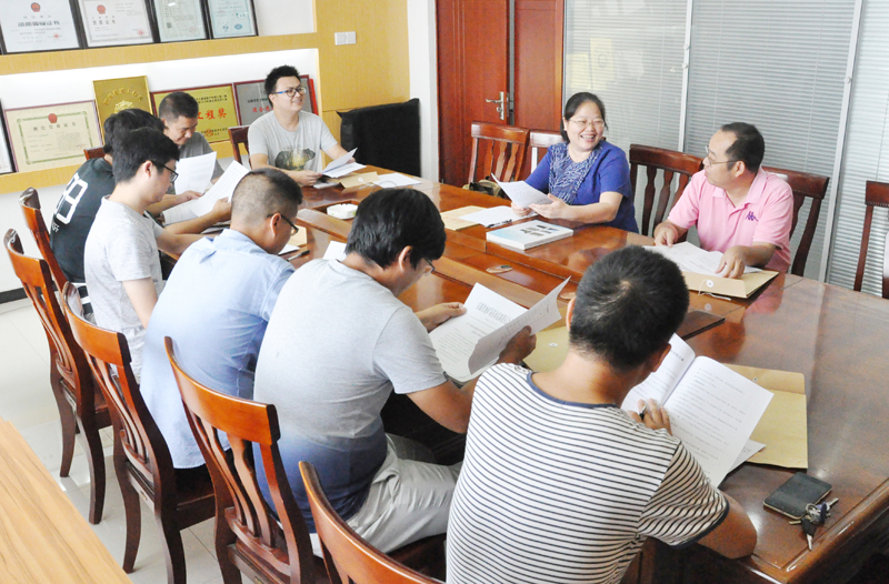 午夜妇女AAAA区片